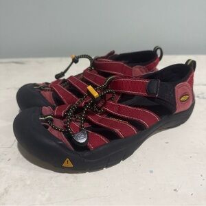 KEEN Newport H2 Red Hiking/Outdoor Sandals - Sz. 5